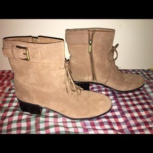 Bandolino suede lace up ankle boots sz 7